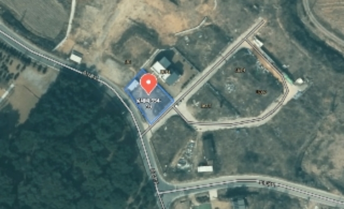 부동산 표시목록 8번-2층주택 좌측 부지