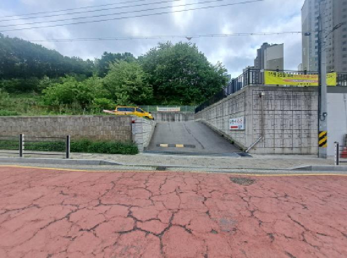 목록 1 서북쪽 진입로부분