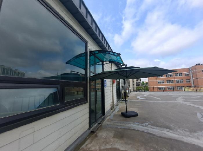 목록 2 1층 공동출입문 비가림시설 등