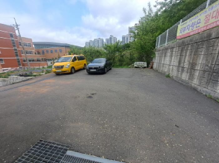 북쪽 주차장부분