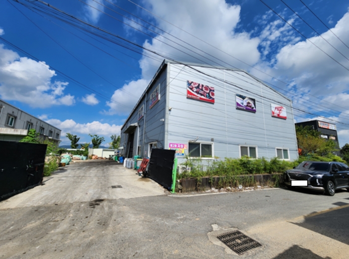 【 본건 (기호 8,10,11) 전경 】