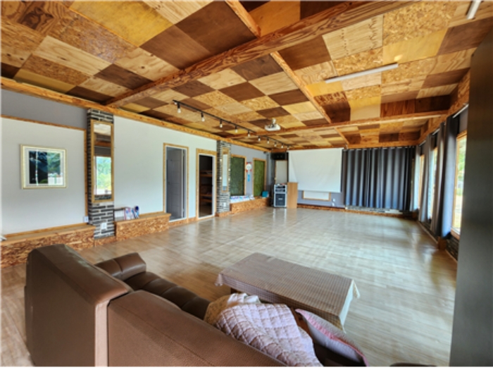 【 제시외 건물 (기호 ㄹ) 내부 전경 】