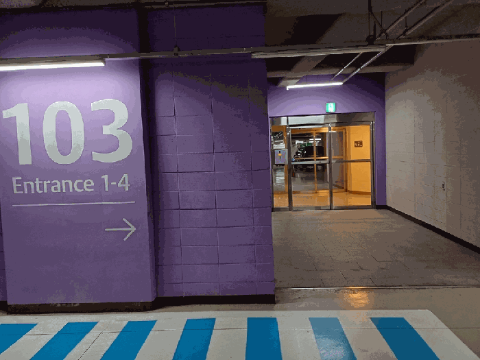 지하주차장 공동현관