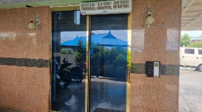 본 호(보목로 20 금호팰리스 에이동 501호) 건물 1층 공동출입문