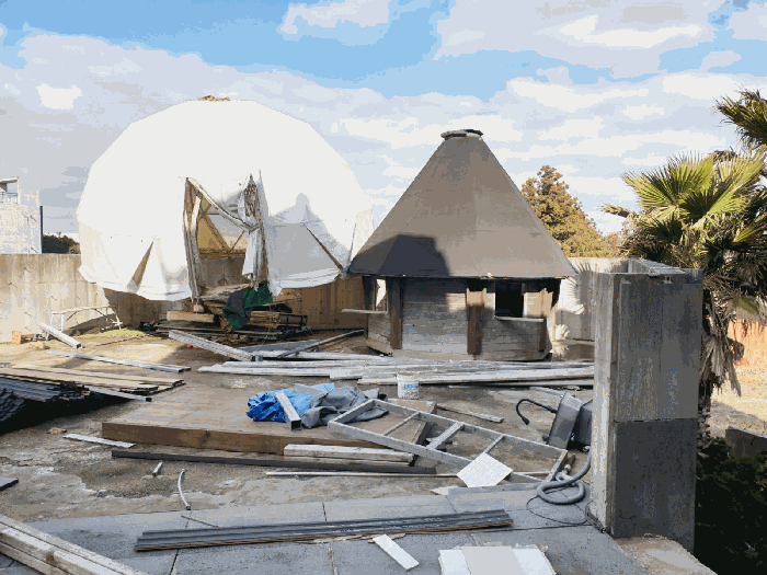 제시외건물(ㅁ) 옥상 이동식 창고