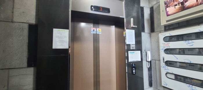 건물내 승강기