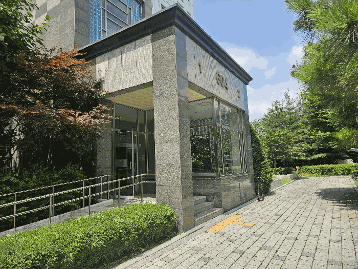 대상물건 건물 1층 입구