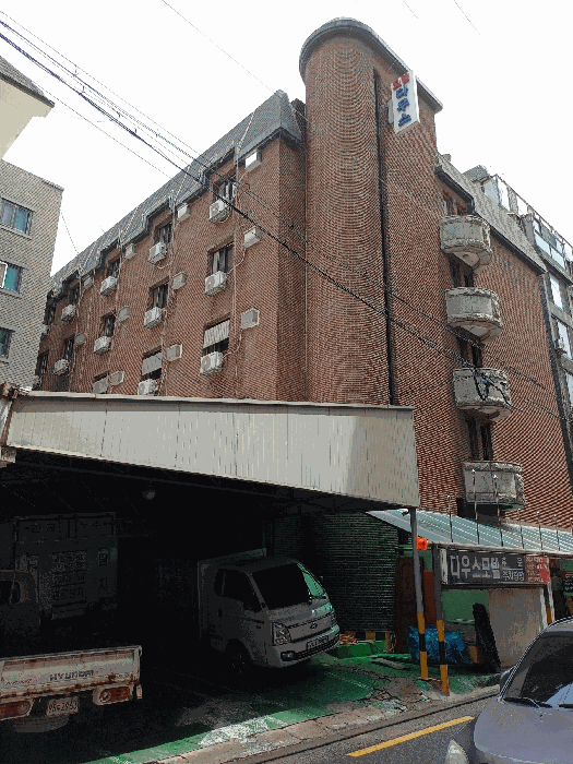 본건 남서측 전경