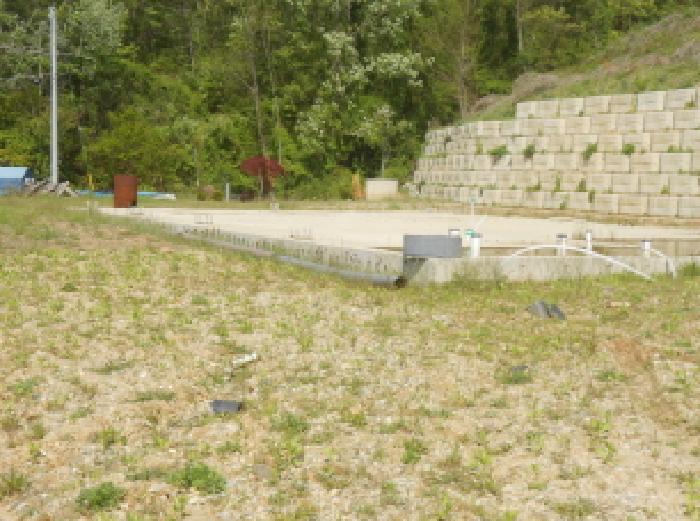 목록12 석축과 건물터 모습