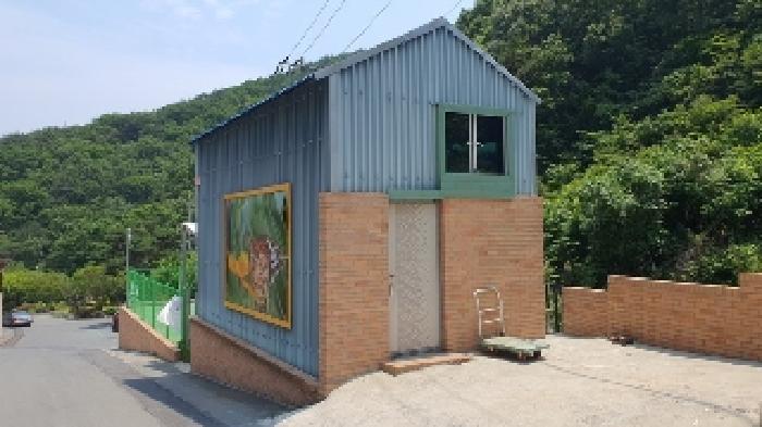 본건5 지상의 제시외건물(ㄱ)