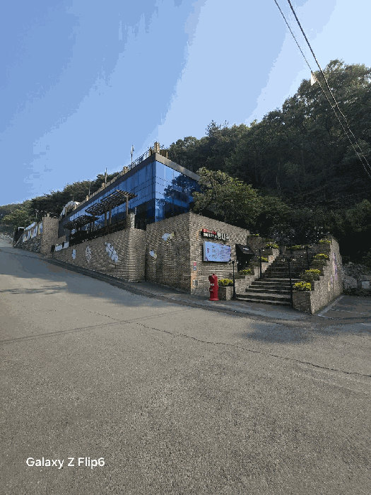 일련번호(2,10)토지, (3)건물의 전경