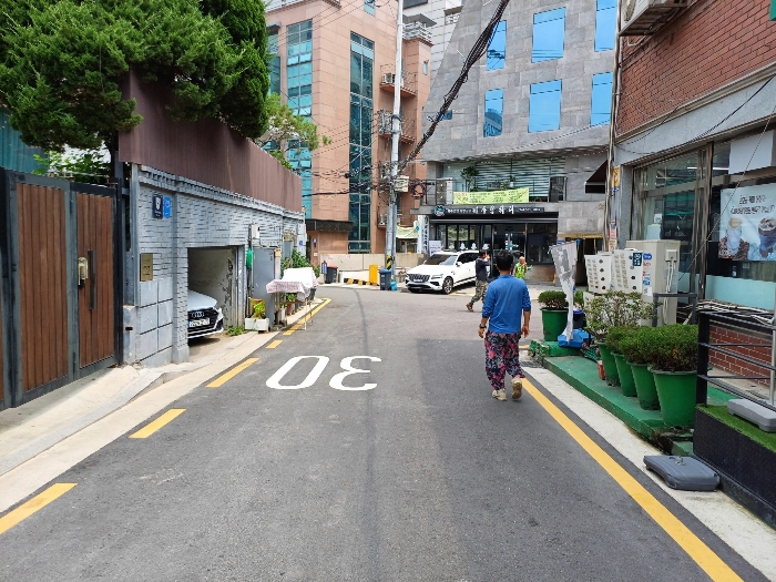 남측 도로 전경