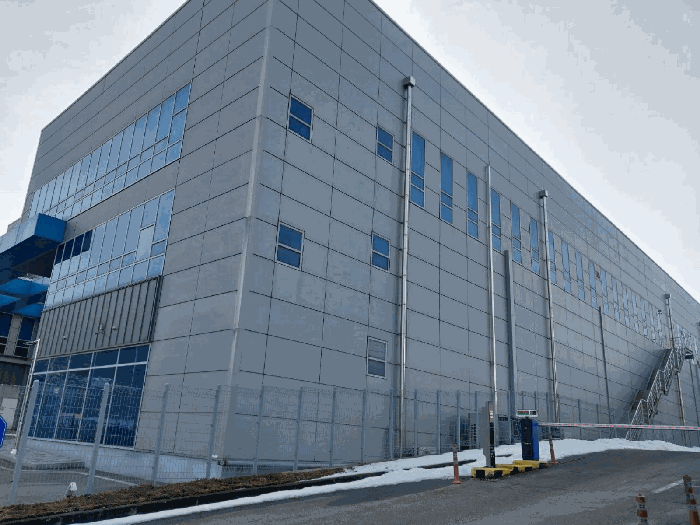 본건 동측에서 본 공장동 후면