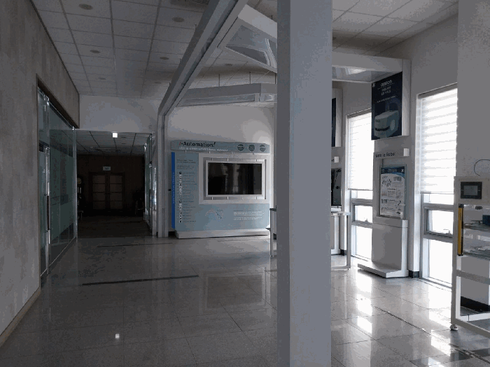 사무동 1층 로비