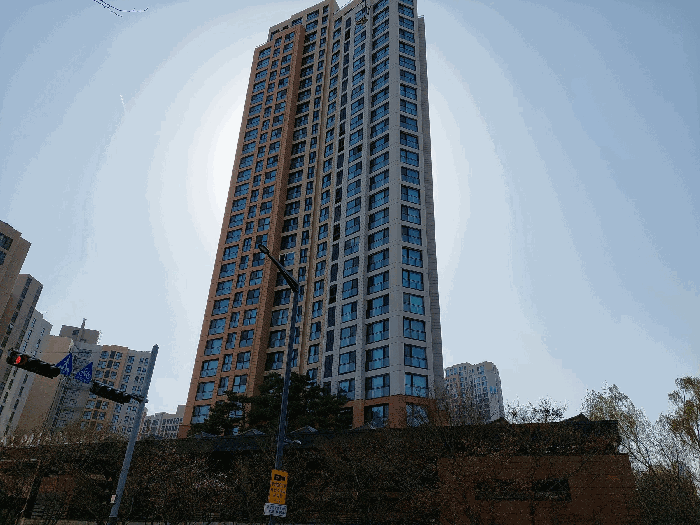 본건이 속한 건물 전경