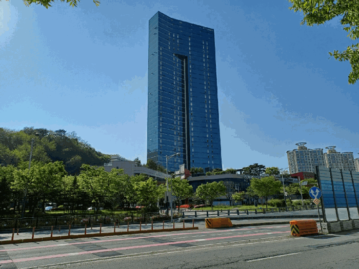 본건 건물 전경