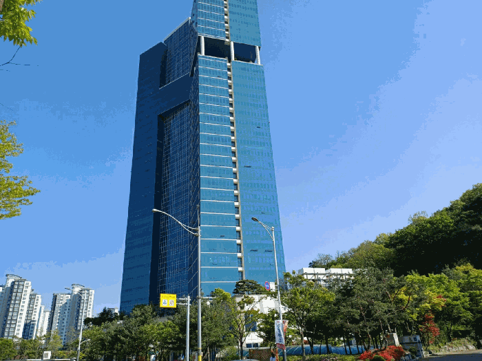 본건 건물 전경