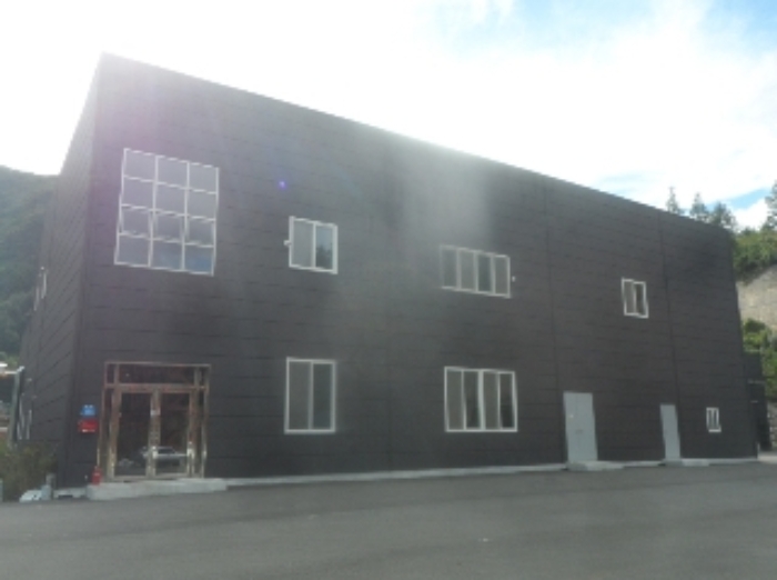 기호 1번(2층공장) 근거리에서 촬영한 것임