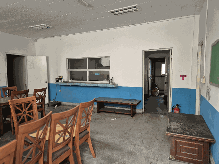 본건 기호(2-2) 건물 1층 내부