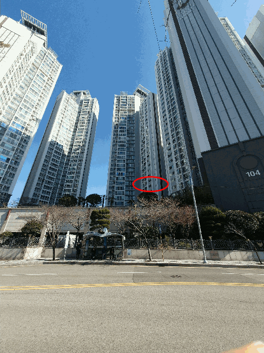 본건 남서측에서 촬영