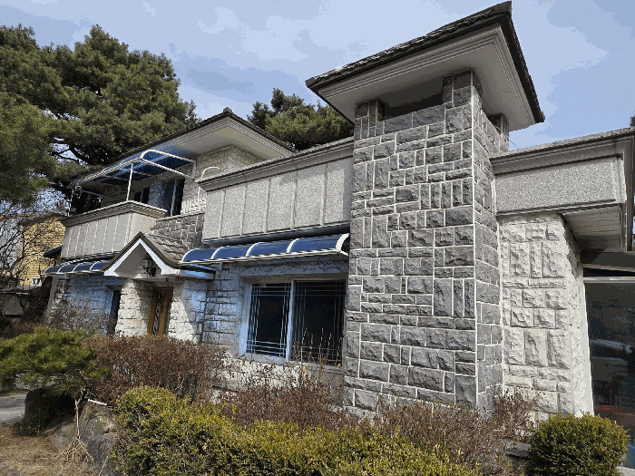 기호(1)토지 및 기호(2)건물 전경