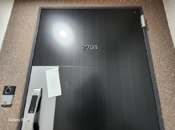 목록1. 세대출입문
(2703호)