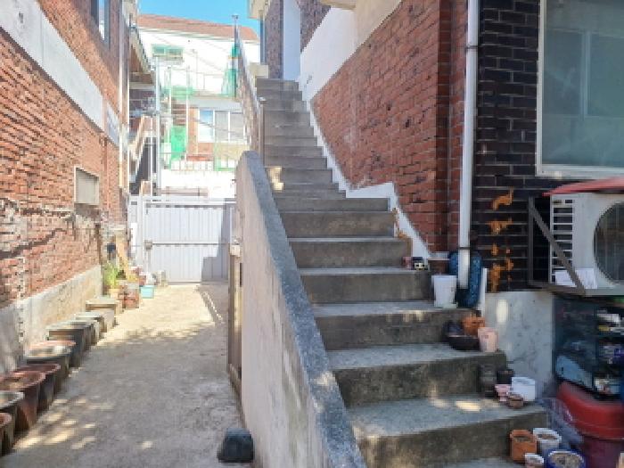 2층 주택 진입계단