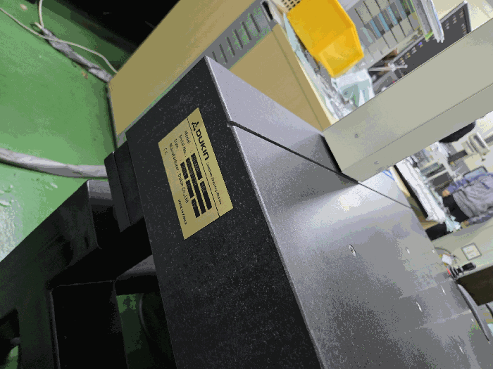 기계기구(20) 명판