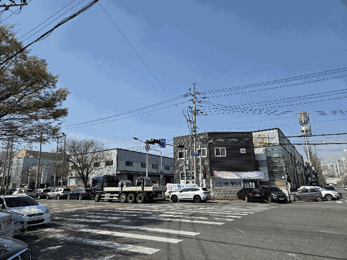 본건 전경(남동측 촬영)