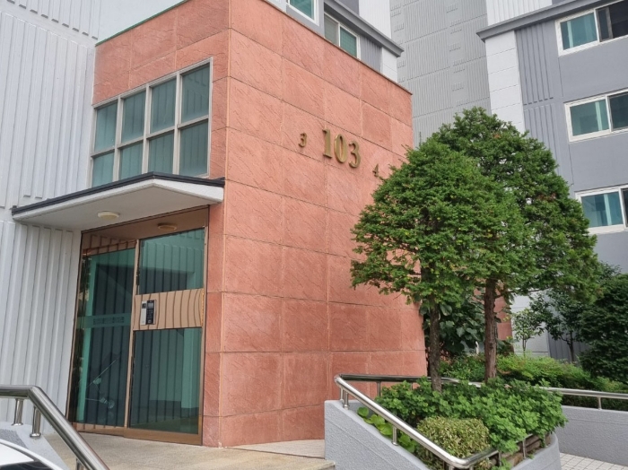 본건공동출입구