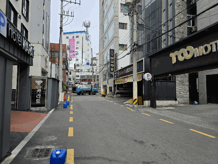 접면도로 및 주위환경