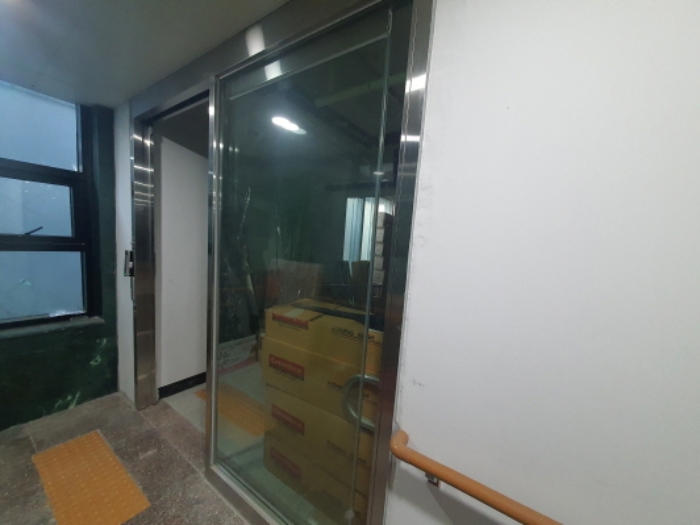 현장사진(건물 지층)