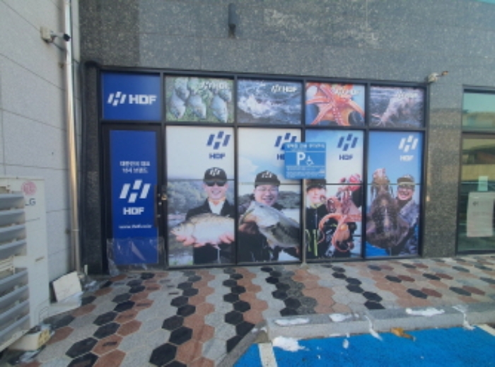 현장사진(건물 1층 출입문)