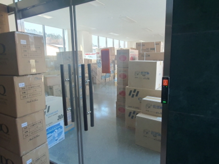 현장사진(건물 2층 출입문)