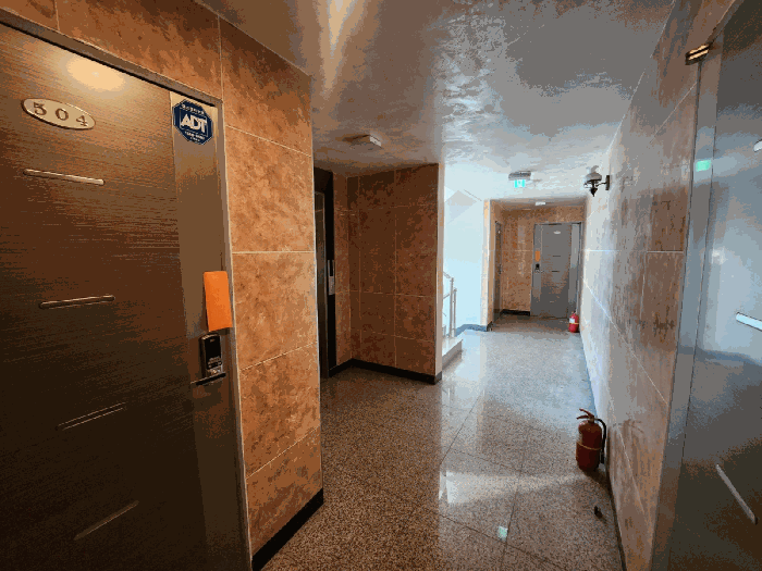 [지상4층(현황 지상5층) 전경]