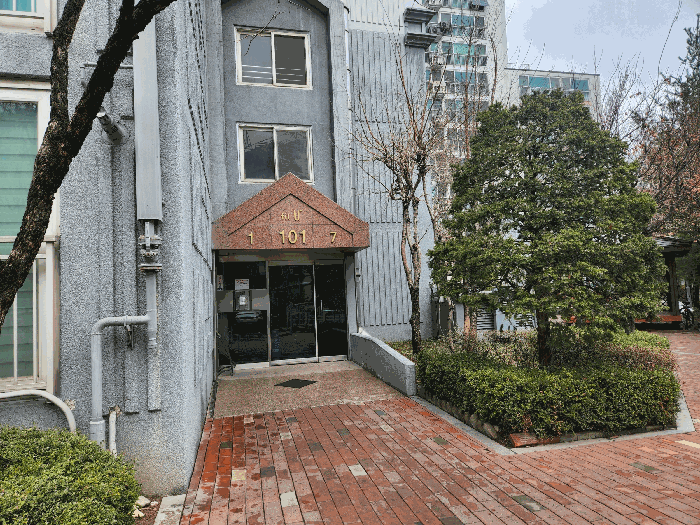 본건 1층 출입구