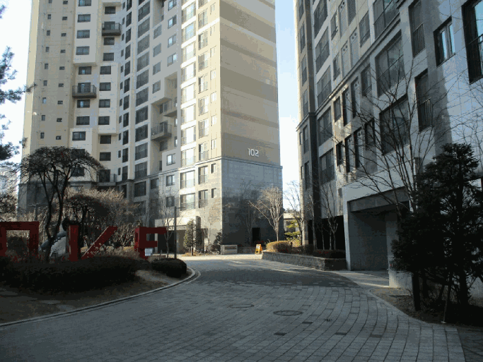 단 지 내 환 경