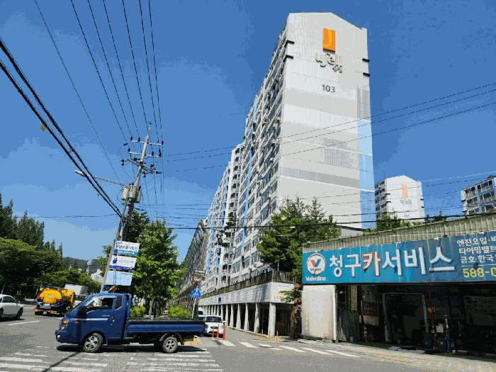 본건 남동측 전경