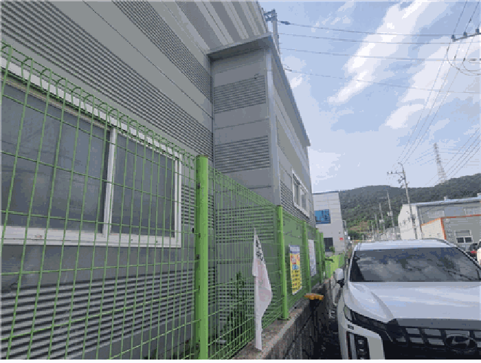 【 제시외 건물 ㄷ) 】