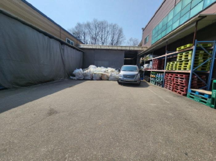 공장건물 에이동과 비동 사이 가설건축물