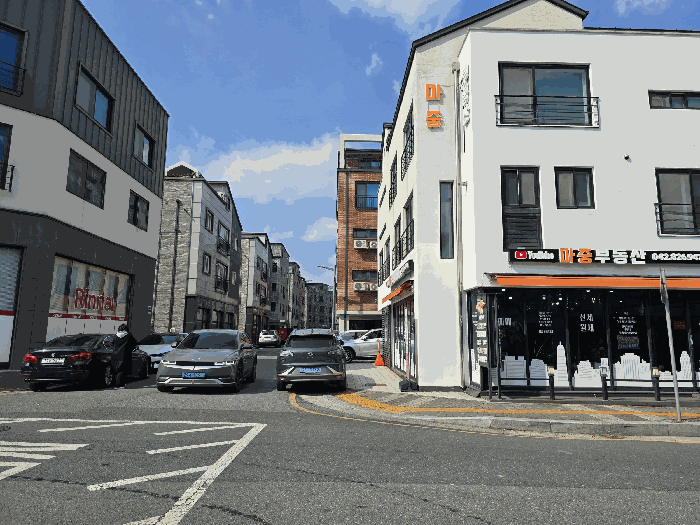 대상물건 남측에서의 주위 전경