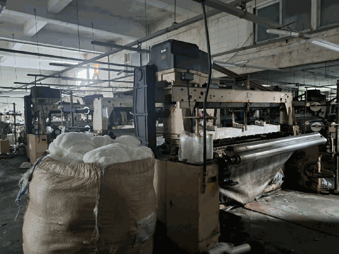 본건 기계기구 5) - 본건 2) 건물 1층 내부 소재