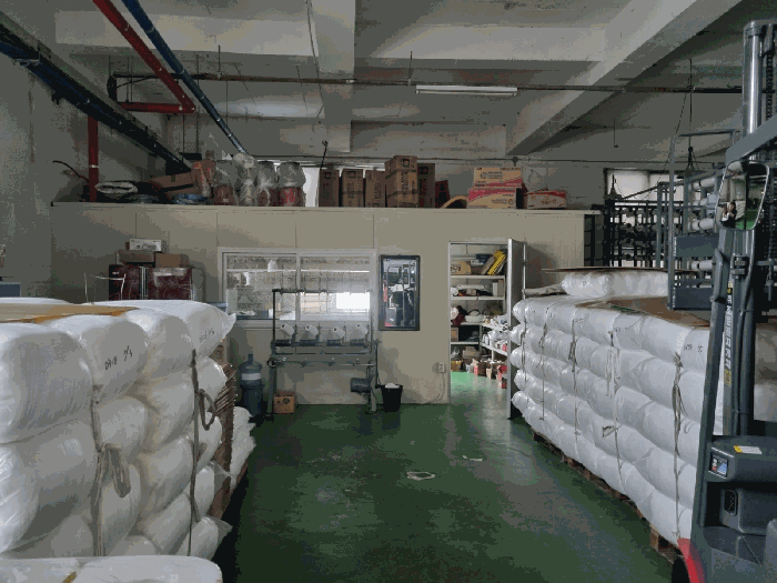 본건 2) 건물 2층 내부 판넬조 판넬지붕 사무실(약 7m*4m)