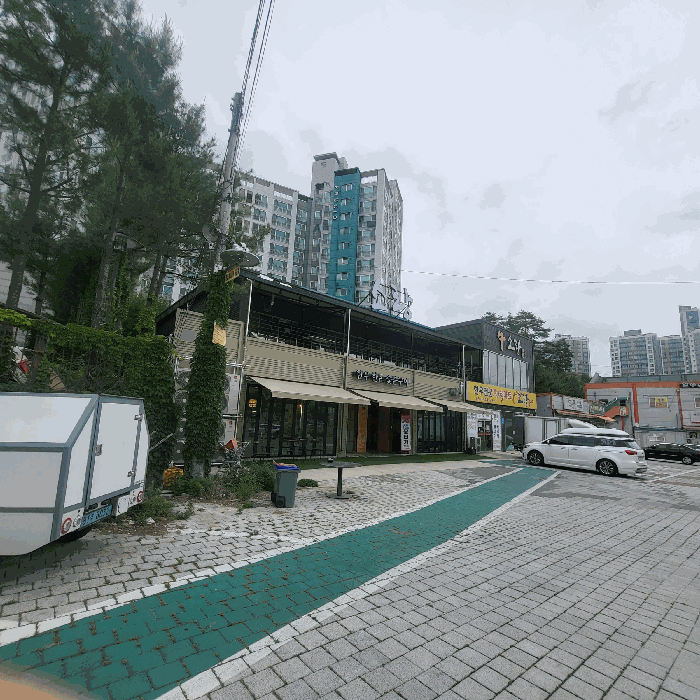 본건 남서측 전경