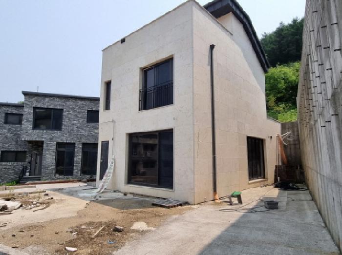 건물 외부 전경