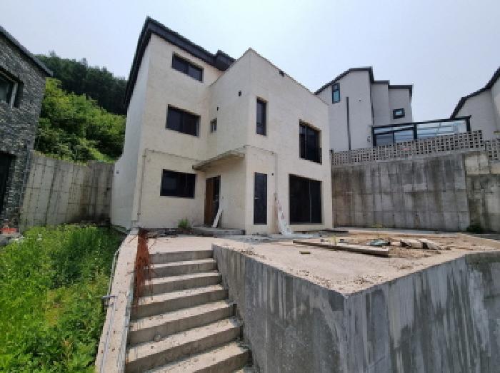 건물 외부 전경