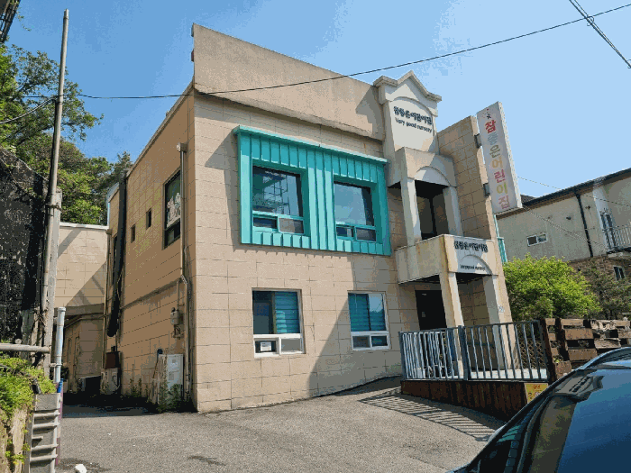 본건 남서측에서 촬영