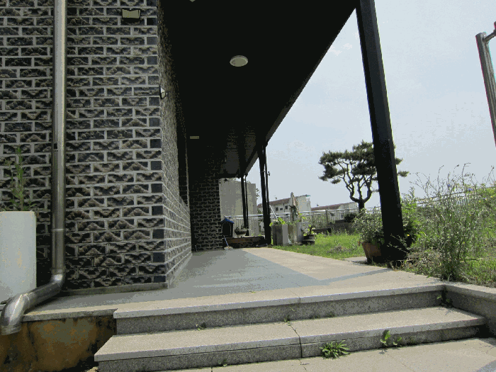 본건 건물전면(북측촬영)