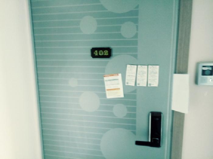 * 4층 402호 출입구 전경
