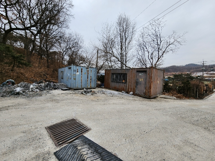 본건 소유자미상의 컨테이너